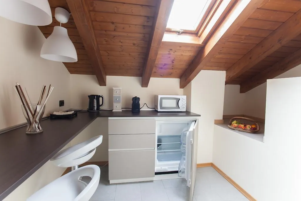 Acquaterrafuoco - City Apartments Como