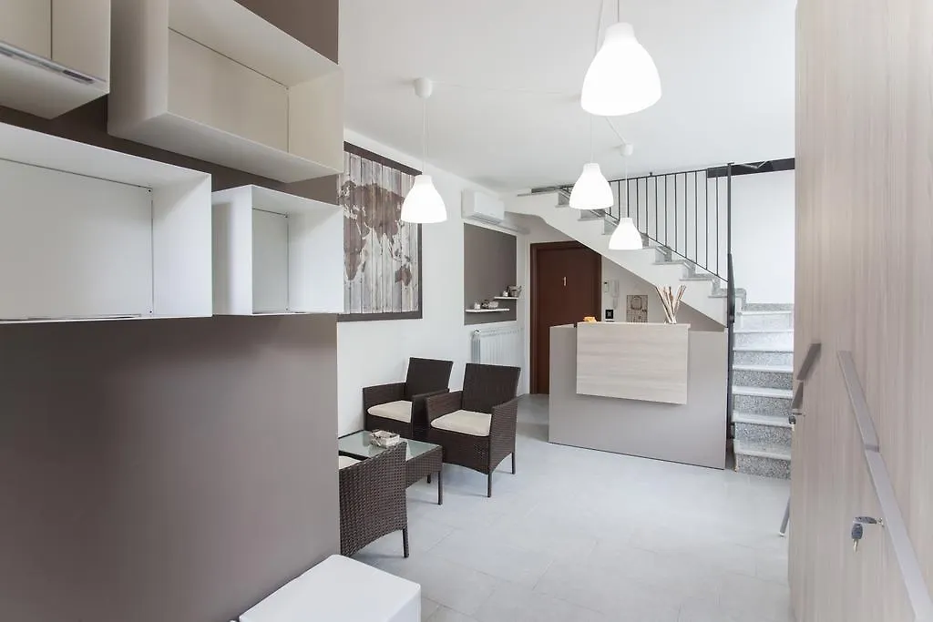 Acquaterrafuoco - City Apartments Como